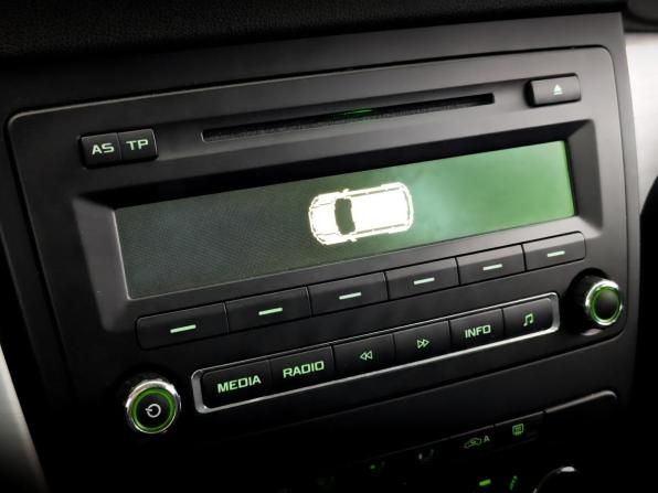 Skoda Yeti I Рестайлинг с пробегом 2015 года, цена 1 275 000 рублей, 112874 км, внедорожник, Автокод Объявления
