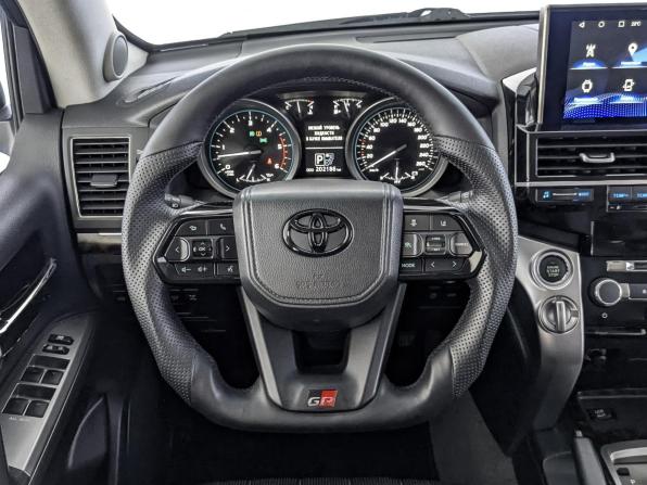 Toyota Land Cruiser 200 Series Рестайлинг 1 с пробегом 2015 года, цена 4 500 000 рублей, 202184 км, внедорожник, Автокод Объявления