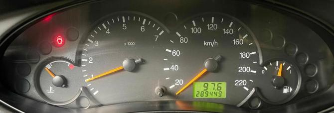 Ford Focus I Рестайлинг с пробегом 2005 года, цена 240 000 рублей, 290000 км, седан, Автокод Объявления