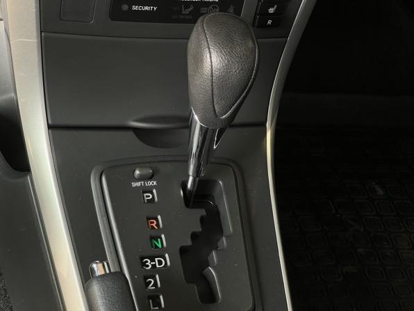 Toyota Corolla X (E140 E150) Рестайлинг с пробегом 2012 года, цена 1 000 000 рублей, 236000 км, седан, Автокод Объявления