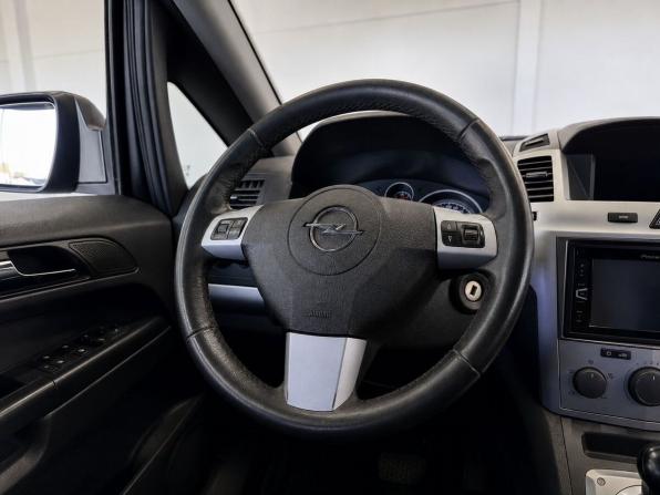 Opel Zafira B Рестайлинг с пробегом 2012 года, цена 899 000 рублей, 107882 км, компактвэн, Автокод Объявления