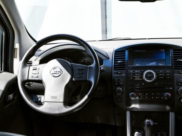 Nissan Pathfinder III Рестайлинг с пробегом 2012 года, цена 1 599 000 рублей, 262000 км, внедорожник, Автокод Объявления