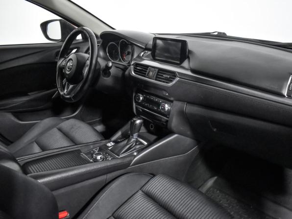 Mazda 6 III (GJ) Рестайлинг с пробегом 2015 года, цена 1 300 000 рублей, 261000 км, седан, Автокод Объявления