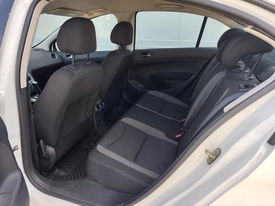 Peugeot 408 I Саратов  - изображение 12