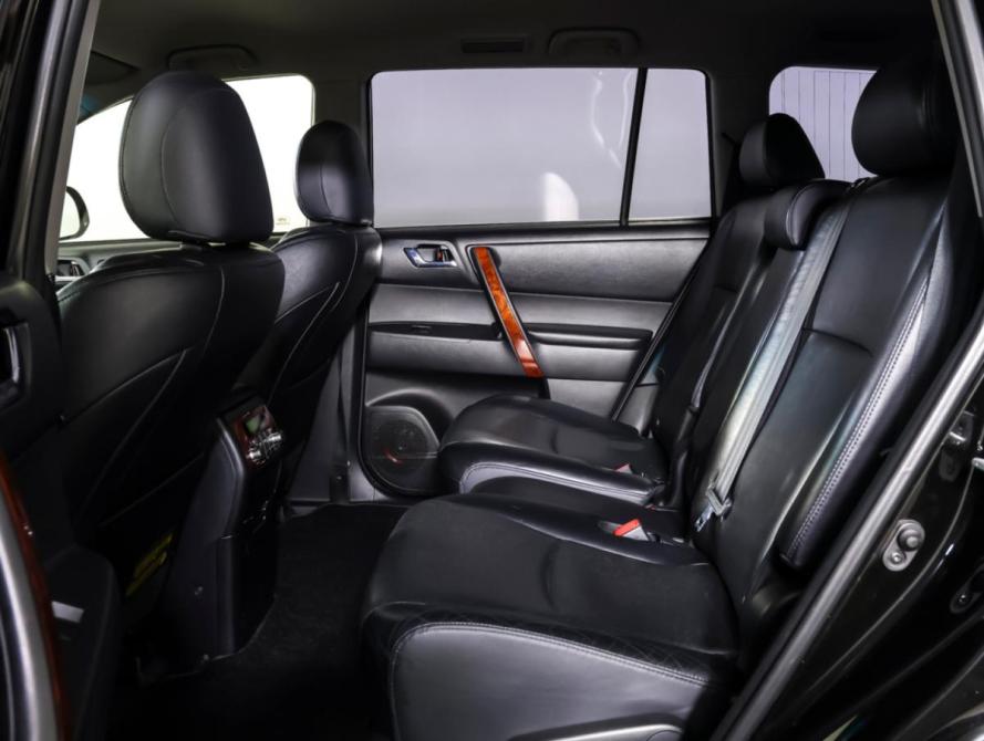 Toyota Highlander II (XU40) Рестайлинг Москва  - изображение 12