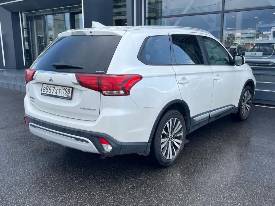 Mitsubishi Outlander III Рестайлинг 3 Санкт-Петербург  - изображение 6