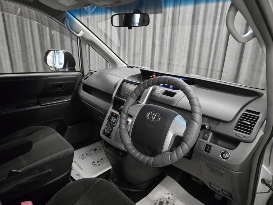 Toyota Noah II (R70) Красноярск  - изображение 11