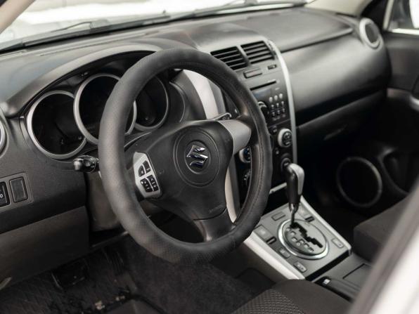 Suzuki Grand Vitara II Рестайлинг с пробегом 2010 года, цена 1 115 000 рублей, 290224 км, внедорожник, Автокод Объявления