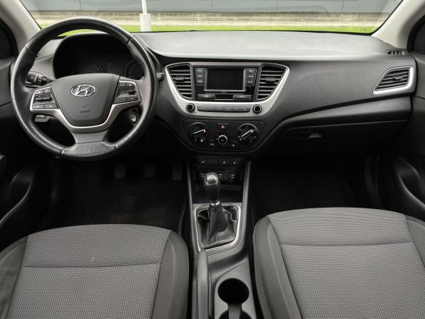 Hyundai Solaris II с пробегом 2018 года, цена 1 275 000 рублей, 125350 км, седан, Автокод Объявления