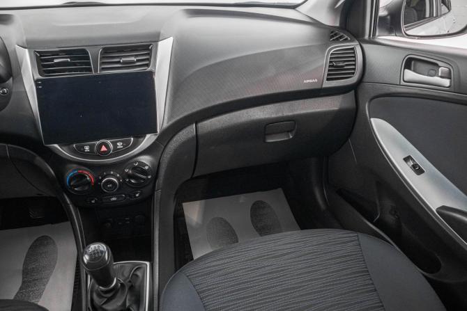 Hyundai Solaris I Рестайлинг с пробегом 2015 года, цена 1 289 000 рублей, 91000 км, хэтчбек, Автокод Объявления