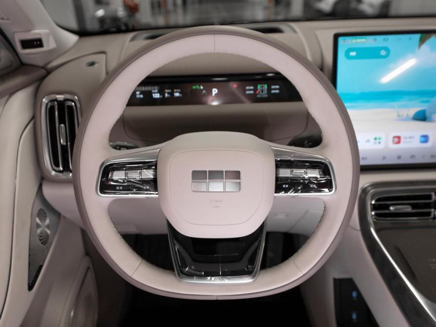 Geely Galaxy M9 Москва  - изображение 11