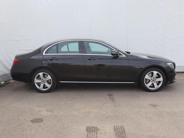 Mercedes-Benz E-Класс V (W213 S213 C238) с пробегом 2017 года, цена 3 599 000 рублей, 67405 км, седан, Автокод Объявления