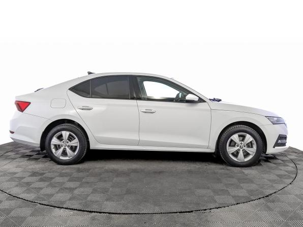Skoda Octavia IV (A8) с пробегом 2022 года, цена 2 235 000 рублей, 95417 км, лифтбек, Автокод Объявления