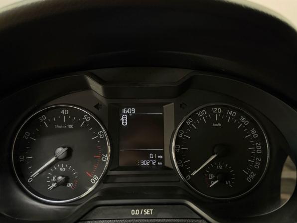 Skoda Octavia III (A7) с пробегом 2015 года, цена 920 000 рублей, 330000 км, лифтбек, Автокод Объявления