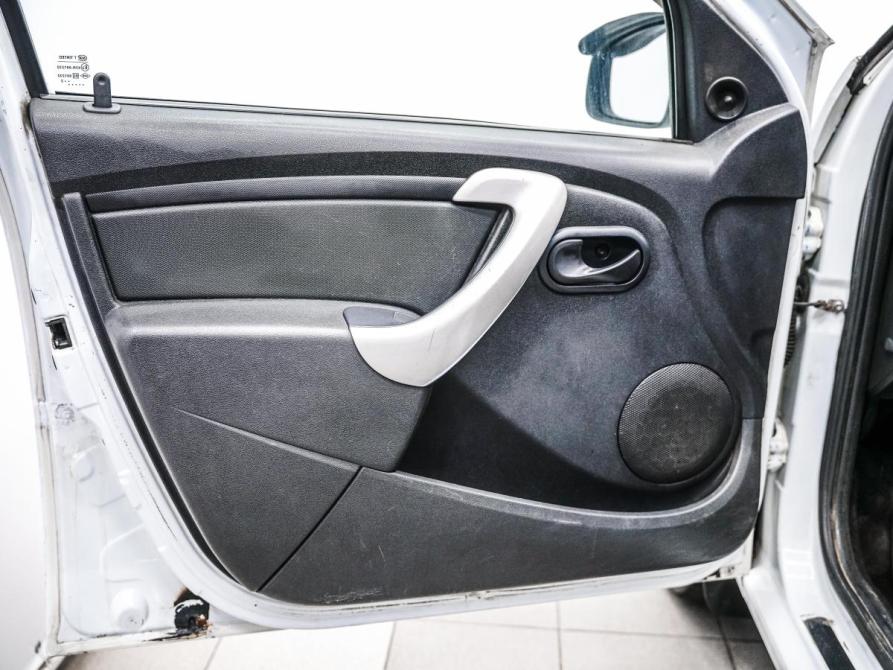 Renault Logan I Рестайлинг Красноярск  - изображение 10
