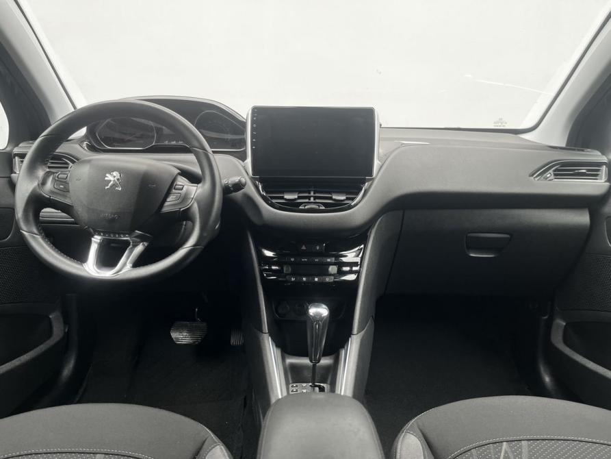 Peugeot 208 I Москва  - изображение 12