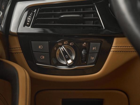 BMW 5 серии VII (G30/G31/G38) с пробегом 2017 года, цена 3 699 000 рублей, 148900 км, седан, Автокод Объявления