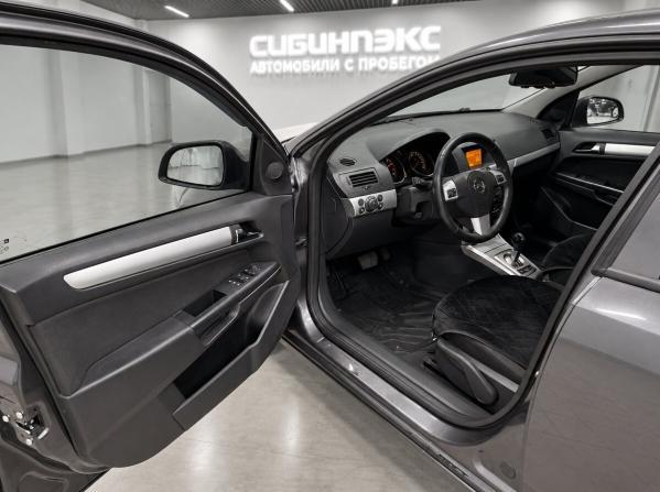 Opel Astra H Рестайлинг с пробегом 2011 года, цена 480 500 рублей, 210855 км, седан, Автокод Объявления