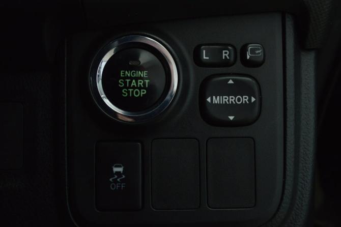 Toyota Wish II с пробегом 2010 года, цена 1 075 000 рублей, 171690 км, минивэн, Автокод Объявления