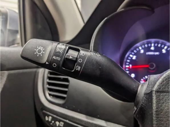 Kia Rio IV с пробегом 2018 года, цена 1 060 000 рублей, 176384 км, седан, Автокод Объявления