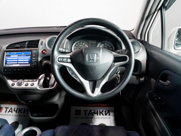 Honda Stream II Рестайлинг с пробегом 2011 года, цена 1 235 000 рублей, 131700 км, компактвэн, Автокод Объявления