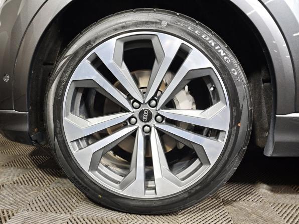Audi Q8 I (4M) с пробегом 2022 года, цена 6 745 000 рублей, 116837 км, внедорожник, Автокод Объявления