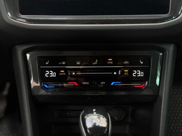 Volkswagen Tiguan II Рестайлинг с пробегом 2021 года, цена 2 399 000 рублей, 89918 км, внедорожник, Автокод Объявления
