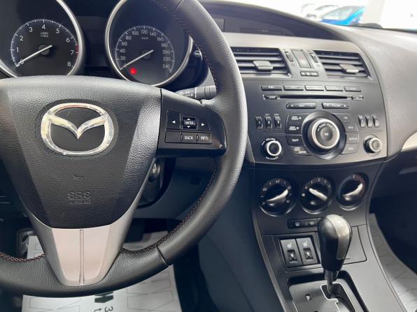 Mazda 3 II (BL) Рестайлинг с пробегом 2012 года, цена 1 045 000 рублей, 106730 км, седан, Автокод Объявления