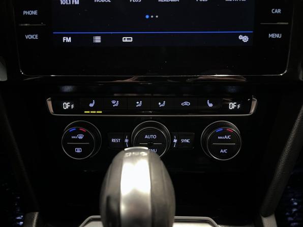 Volkswagen Passat B8 с пробегом 2018 года, цена 2 682 000 рублей, 84376 км, седан, Автокод Объявления