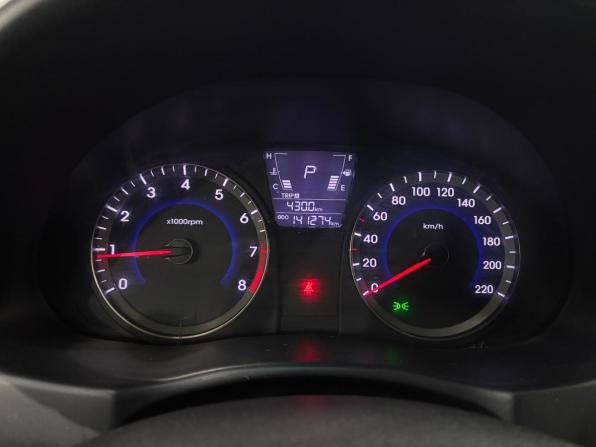 Hyundai Solaris I с пробегом 2012 года, цена 850 000 рублей, 141270 км, седан, Автокод Объявления