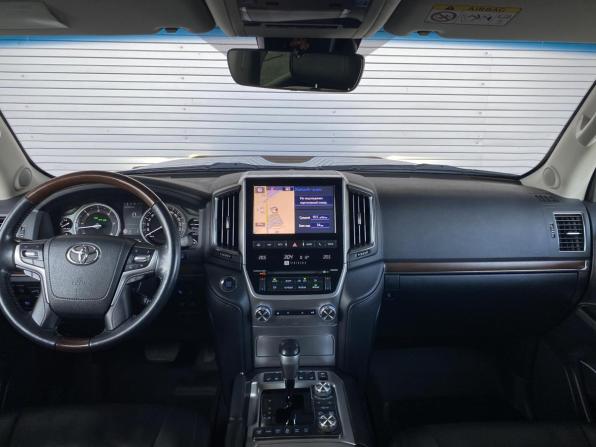 Toyota Land Cruiser 200 Series Рестайлинг 2 с пробегом 2016 года, цена 7 950 000 рублей, 84462 км, внедорожник, Автокод Объявления