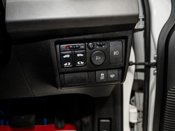 Honda Freed I Рестайлинг с пробегом 2012 года, цена 1 230 000 рублей, 103734 км, компактвэн, Автокод Объявления