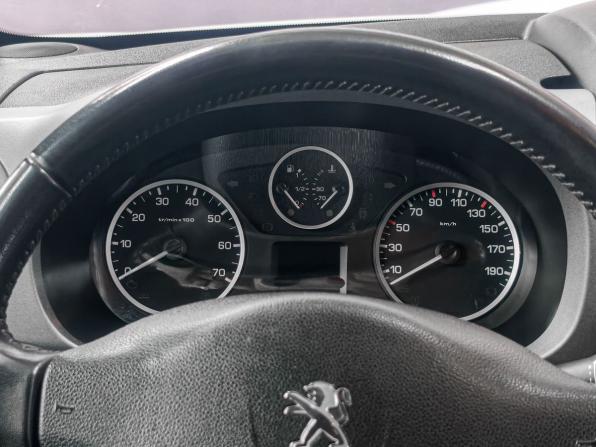Peugeot Partner II Рестайлинг 2 с пробегом 2016 года, цена 1 149 900 рублей, 170000 км, компактвэн, Автокод Объявления