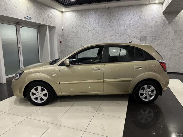 Kia Rio II Рестайлинг с пробегом 2010 года, цена 665 000 рублей, 127000 км, хэтчбек, Автокод Объявления