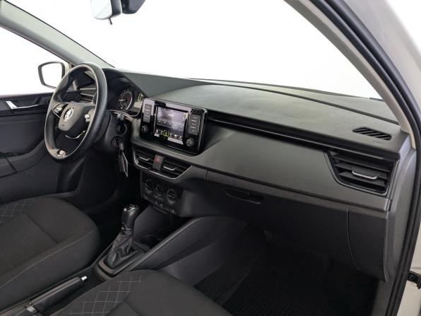 Skoda Rapid II с пробегом 2022 года, цена 1 650 000 рублей, 76968 км, лифтбек, Автокод Объявления