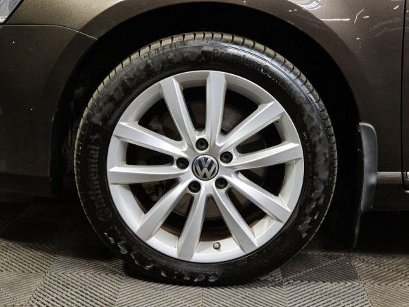 Volkswagen Passat B7 с пробегом 2013 года, цена 1 055 000 рублей, 215538 км, седан, Автокод Объявления