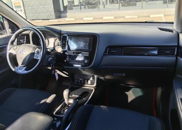 Mitsubishi Outlander III Рестайлинг 3 с пробегом 2020 года, цена 1 950 000 рублей, 92568 км, внедорожник, Автокод Объявления