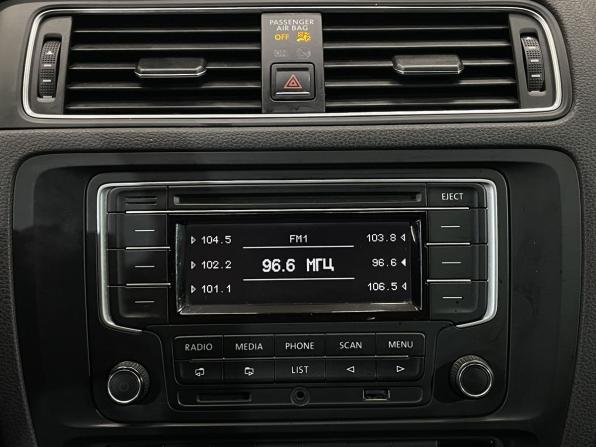 Volkswagen Jetta VI Рестайлинг с пробегом 2015 года, цена 1 099 000 рублей, 135844 км, седан, Автокод Объявления