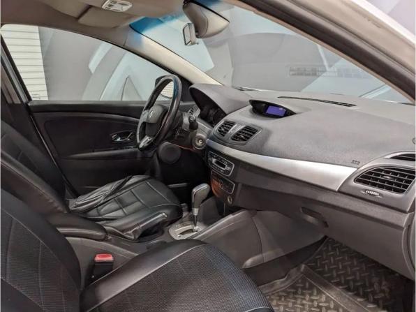 Renault Fluence I Рестайлинг с пробегом 2013 года, цена 500 000 рублей, 218006 км, седан, Автокод Объявления