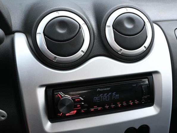 Renault Sandero I с пробегом 2014 года, цена 899 000 рублей, 186813 км, хэтчбек, Автокод Объявления