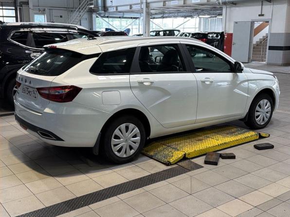 Lada (ВАЗ) Vesta I Рестайлинг (NG) с пробегом 2024 года, цена 1 425 000 рублей, 49126 км, универсал, Автокод Объявления