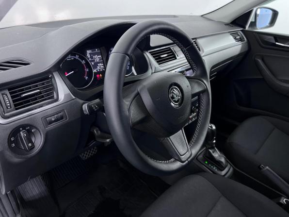 Skoda Rapid I Рестайлинг с пробегом 2017 года, цена 1 299 999 рублей, 99718 км, лифтбек, Автокод Объявления