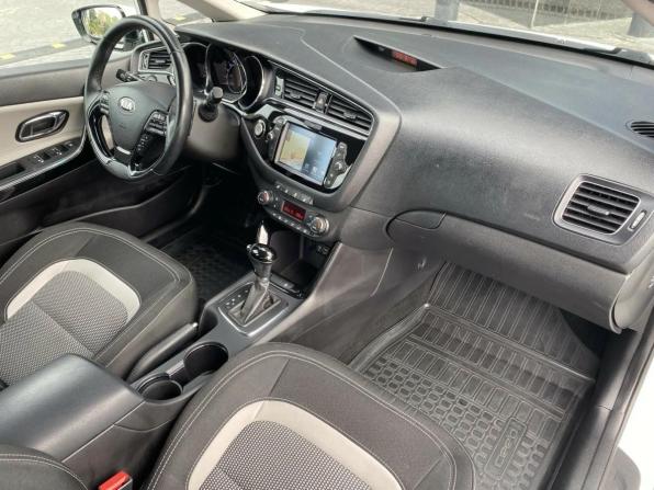 Kia Ceed II Рестайлинг с пробегом 2018 года, цена 1 459 000 рублей, 61554 км, хэтчбек, Автокод Объявления