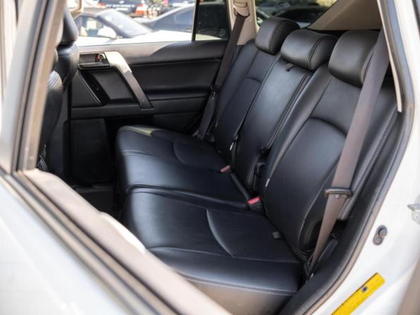 Toyota Land Cruiser Prado 150 Series Рестайлинг 1 с пробегом 2013 года, цена 3 299 000 рублей, 170412 км, внедорожник, Автокод Объявления