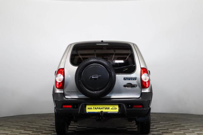 Chevrolet Niva I Рестайлинг с пробегом 2015 года, цена 849 000 рублей, 36824 км, внедорожник, Автокод Объявления