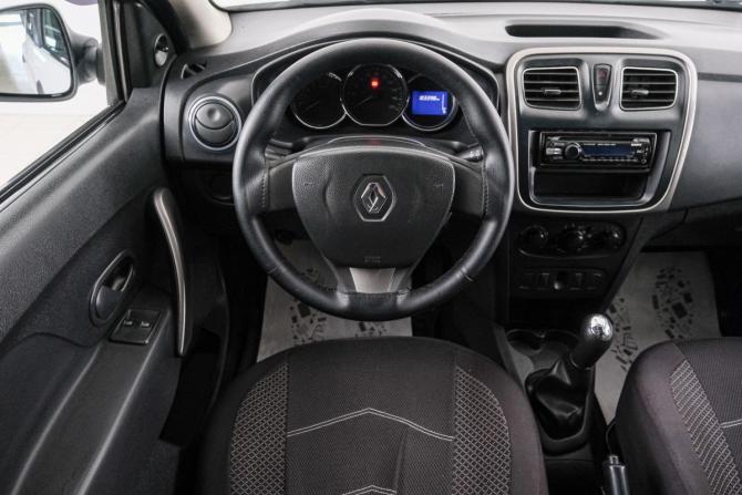 Renault Logan II с пробегом 2017 года, цена 649 000 рублей, 103500 км, седан, Автокод Объявления