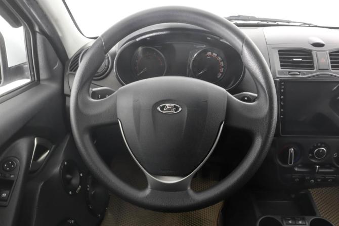 Lada (ВАЗ) Granta I Рестайлинг с пробегом 2023 года, цена 789 000 рублей, 72000 км, хэтчбек, Автокод Объявления