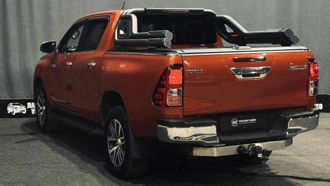 Toyota Hilux VIII с пробегом 2018 года, цена 3 620 000 рублей, 189526 км, пикап, Автокод Объявления