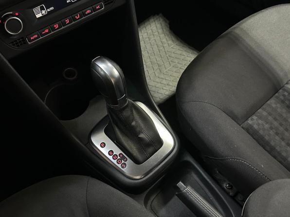 Volkswagen Polo V Рестайлинг с пробегом 2016 года, цена 760 000 рублей, 267240 км, седан, Автокод Объявления