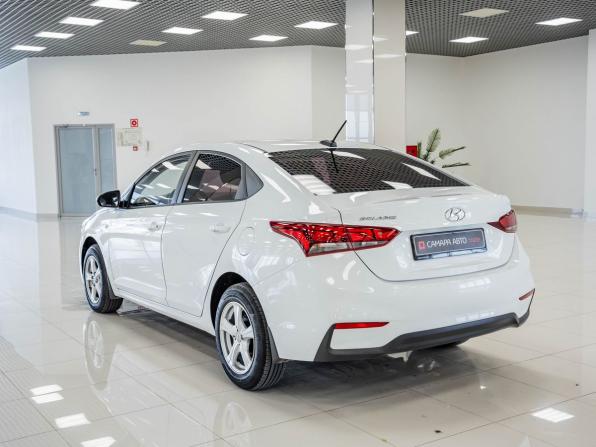 Hyundai Solaris II с пробегом 2018 года, цена 1 254 000 рублей, 89958 км, седан, Автокод Объявления